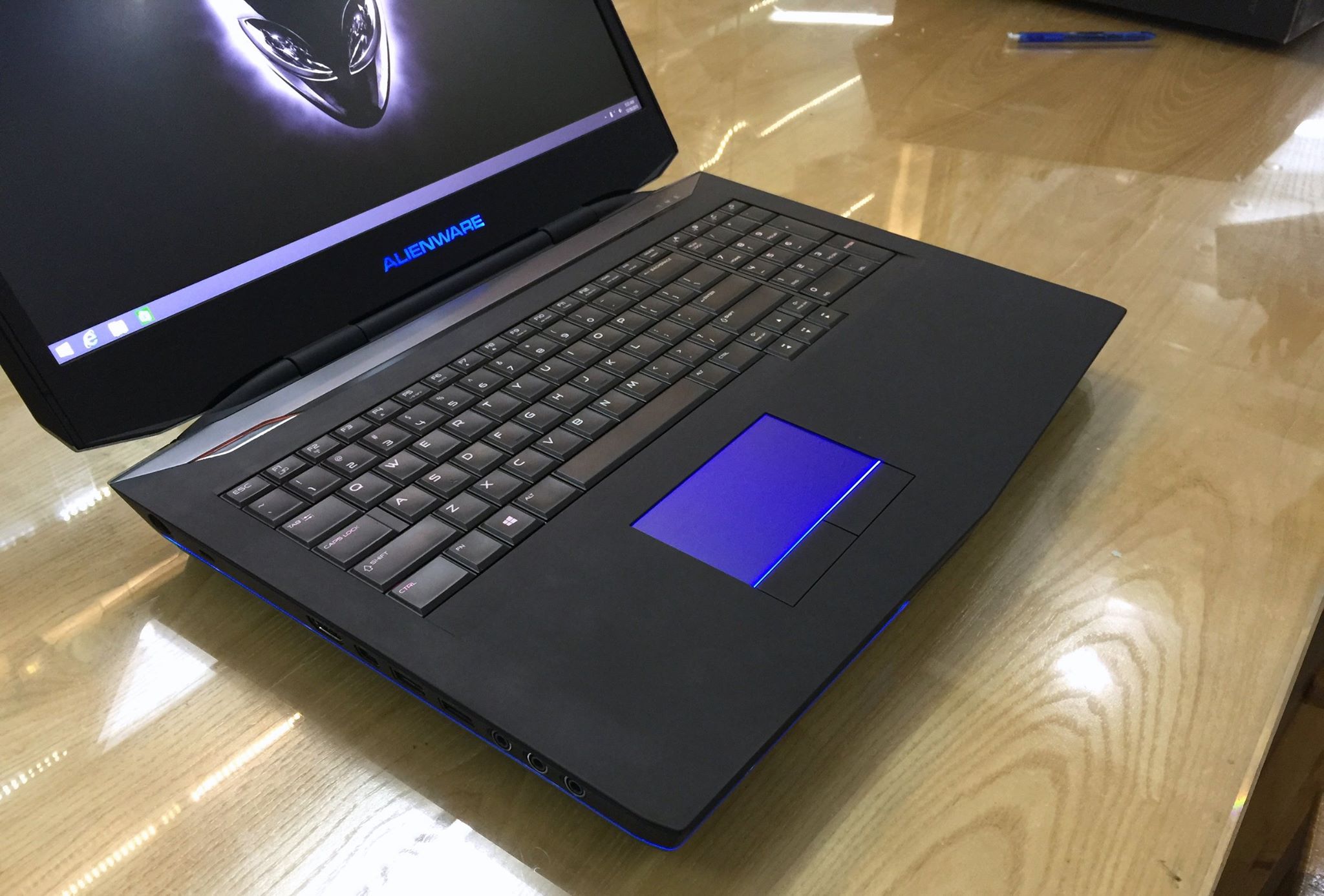 Laptop Gaming Dell Alienware M17R5-6.jpg